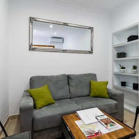 Holi-rent Salado Apartment Sevilla