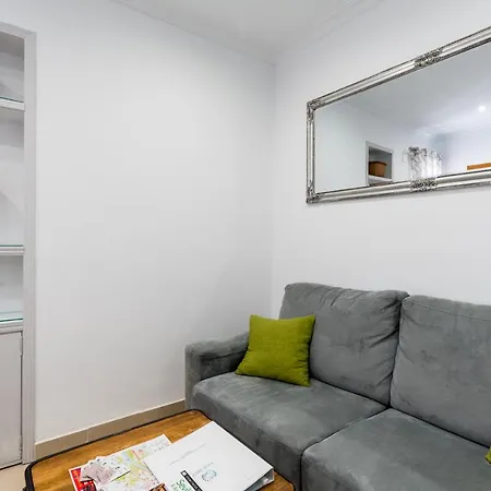 Holi-rent Salado Apartment Sevilla